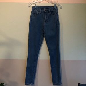 UO BDG Twig Super High Rise Blue Jeans Size 26